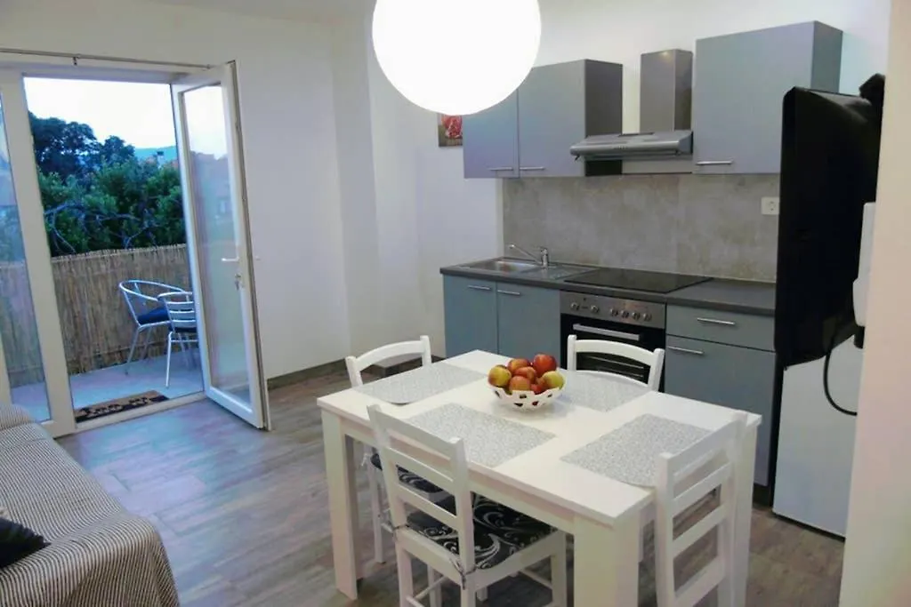 Apartman Greta Sukošan 公寓